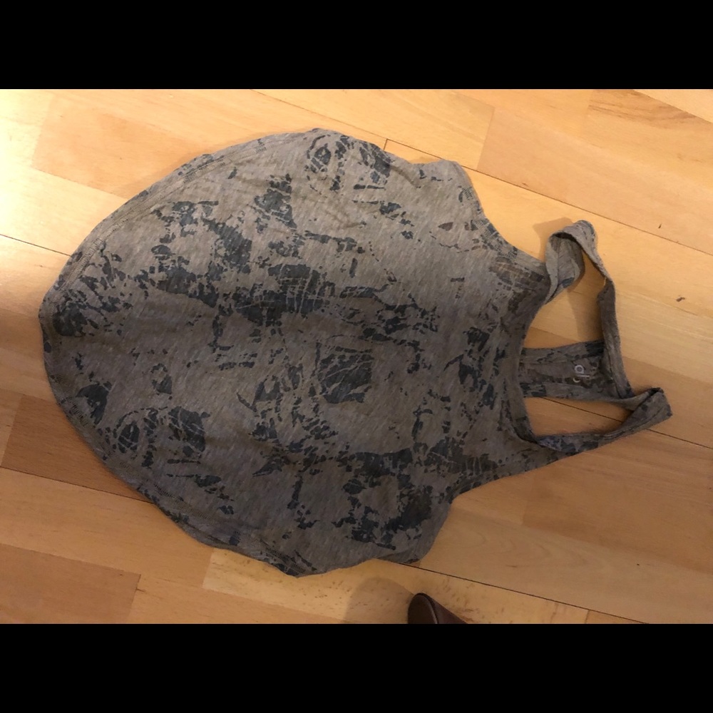 Alo Yoga tank